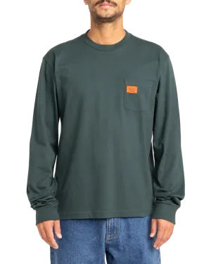 Chainmail Pocket Long Sleeve T-Shirt in Hunter Green